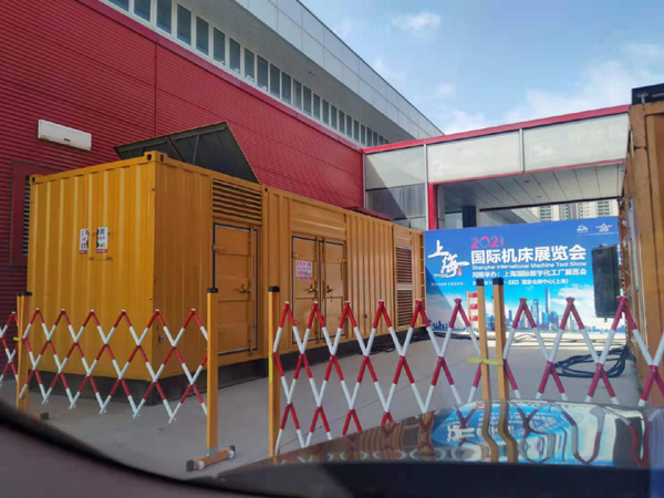 青秀发电车出租-发电机无电压或电压太低怎么办？